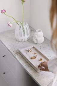 Biały wazon z kamionki Bloomingville Blossom