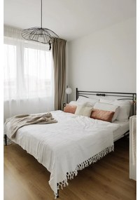 Biała lampa stołowa Markslöjd Dione, wys. 62,5 cm