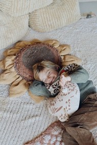 Musztardowy dziecięcy worek do siedzenia Haystack – Lorena Canals