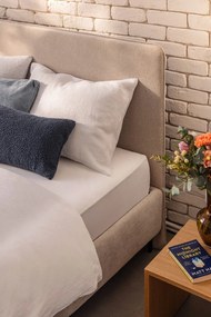 Stolik z drewna dębowego Hübsch Less, 40x40 cm