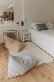 Jasnożółty dziecięcy worek do siedzenia Cleo Light Honey – Lorena Canals