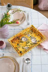 Żółta ceramiczna prostokątna forma do ciasta Emile Henry, 24x34 cm