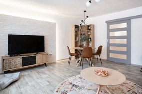 Stół do jadalni Actona Duncan, ø 105 cm