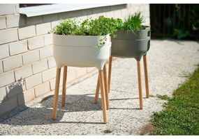 Plastikowy samonawadniający pojemnik do uprawy roślin Urbalive – Plastia