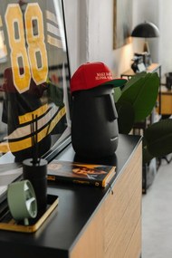 Czarno-naturalna niska komoda w dekorze dębu 120x82 cm Seaford – Actona