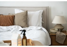 Beżowe tapicerowane łóżko dwuosobowe ze stelażem 180x200 cm Sary – Bobochic Paris