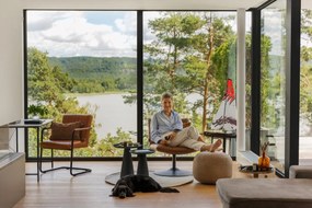 Zapachowa sojowa świeca czas palenia 40 h Slavic Edition: #09 Library – Perfumed Prague