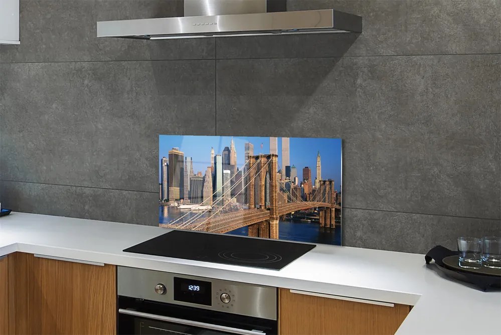 Szkło do Kuchni na Ścianę Rzeka w Cieniu Wieżowców i Mostu