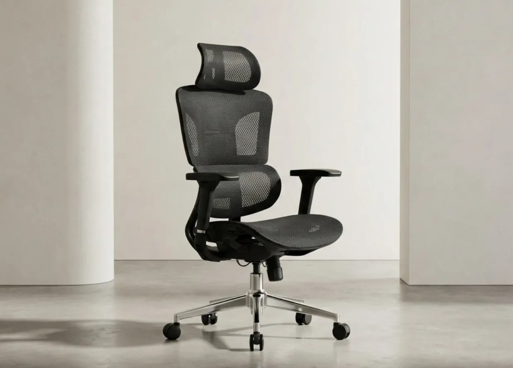 Fotel biurowy Ergo Omega czarny oferuje maksymalny komfort i nowoczesny design! Regulacja lędźwiowa, podłokietniki 4D, oddychająca siatka Mesh i chromowana podstawa. Idealny do pracy.