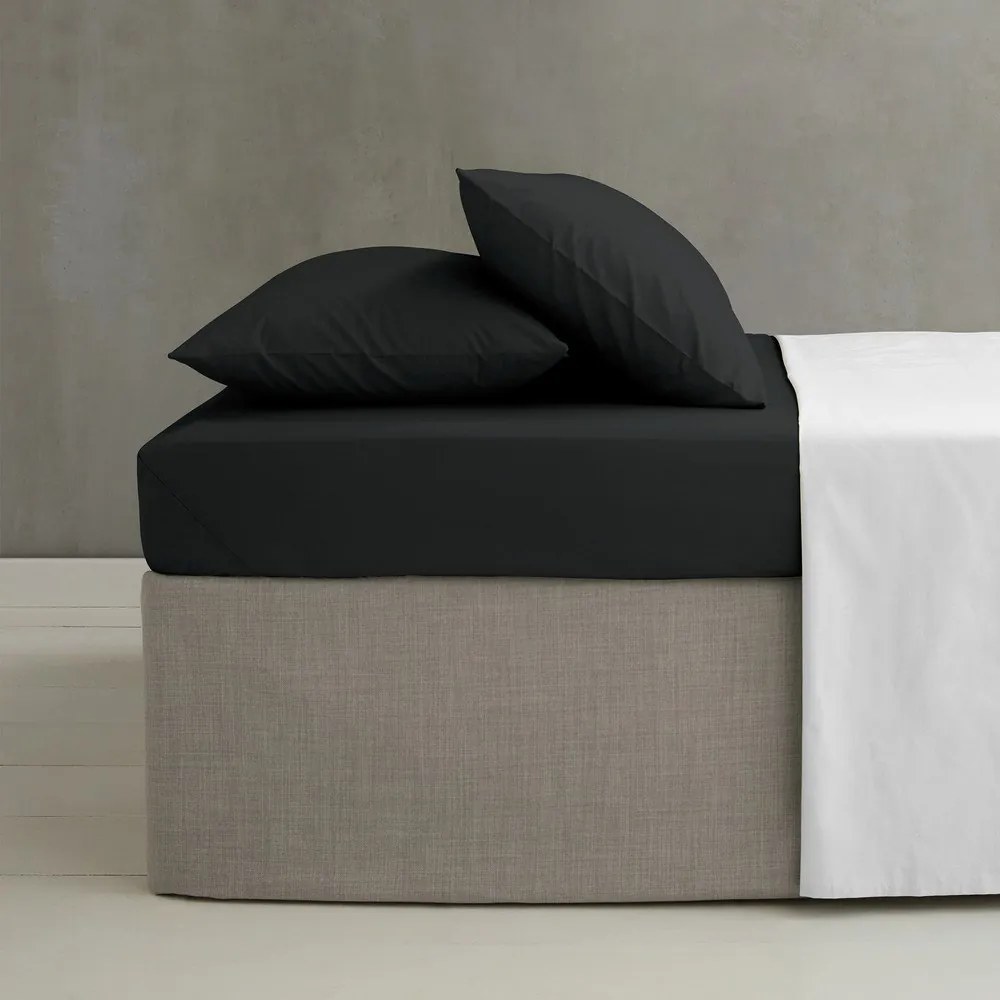 Czarne prześcieradło z perkalu z gumką 135x190 cm Easy Iron Percale – Catherine Lansfield