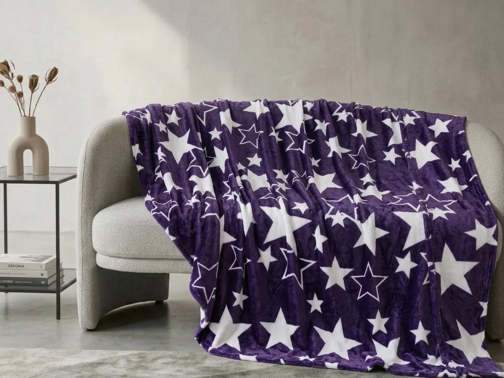 Świąteczny mikropluszowy koc STARS fioletowy Rozmiar: 160 x 200 cm