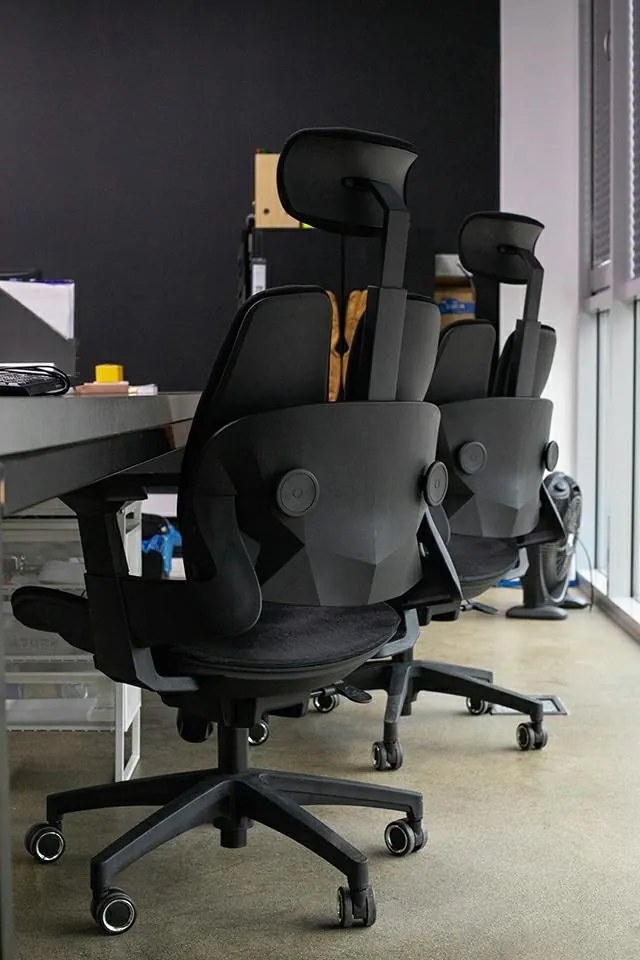 Ergonomiczne krzesło biurowe z regulacjami Ventiler