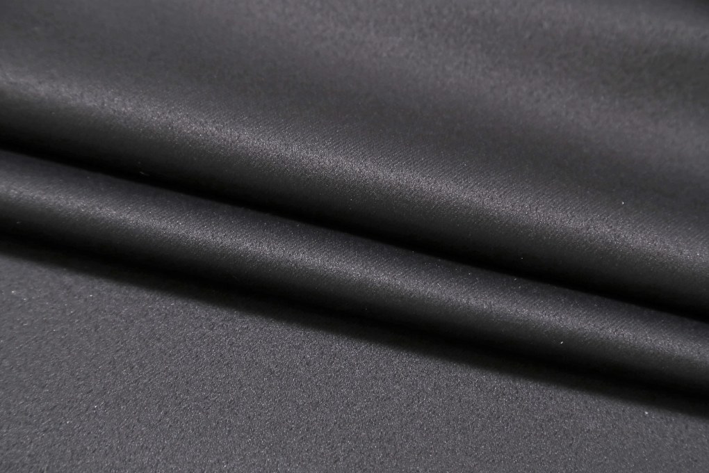 Czarna zasłona OXFORD 140x250 cm Zawieszanie: Metalowe pierścienie