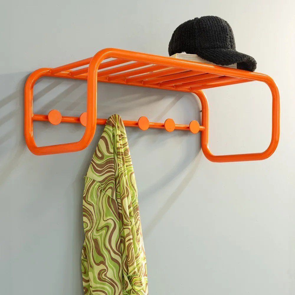 Pomarańczowy metalowy wieszak ścienny z półką 72 cm Retro – Spinder Design