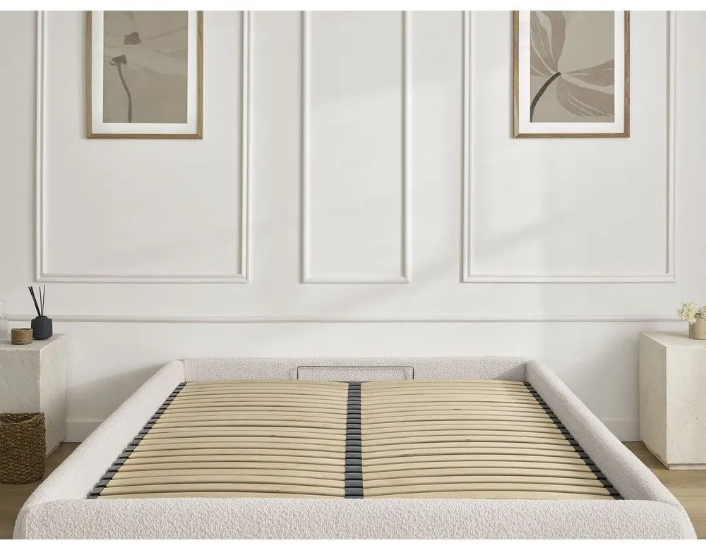 Białe tapicerowane łóżko dwuosobowe ze schowkiem/bez zagłówka ze stelażem 160x200 cm Inera – Bobochic Paris