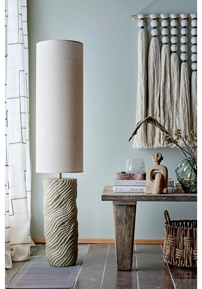 Lampa stojąca z tekstylnym kloszem (wysokość 110 cm) Payah – Bloomingville