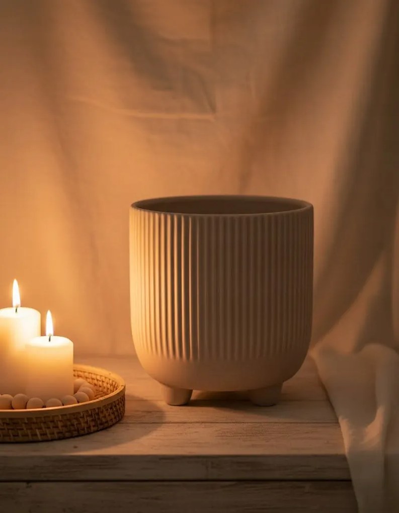 Doniczka Ecru Osłonka 15 cm z Ceramiki na Trzech Nóżkach Designerska Donica