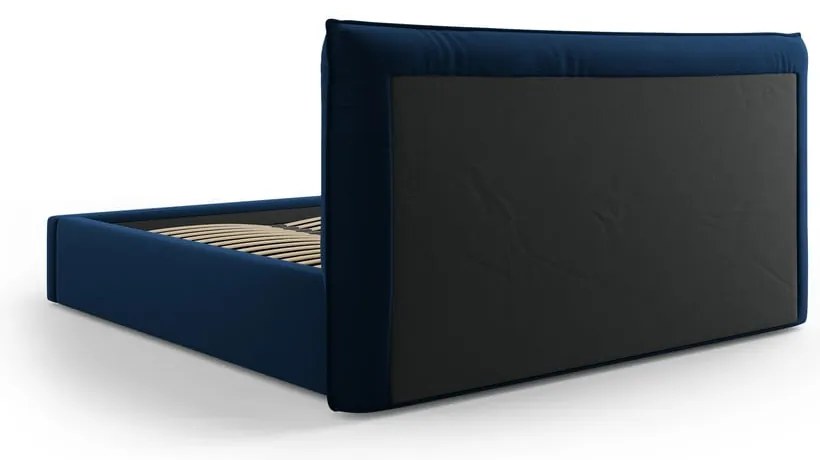 Ciemnoniebieskie tapicerowane łóżko dwuosobowe ze schowkiem i stelażem 180x200 cm Elio – Milo Casa