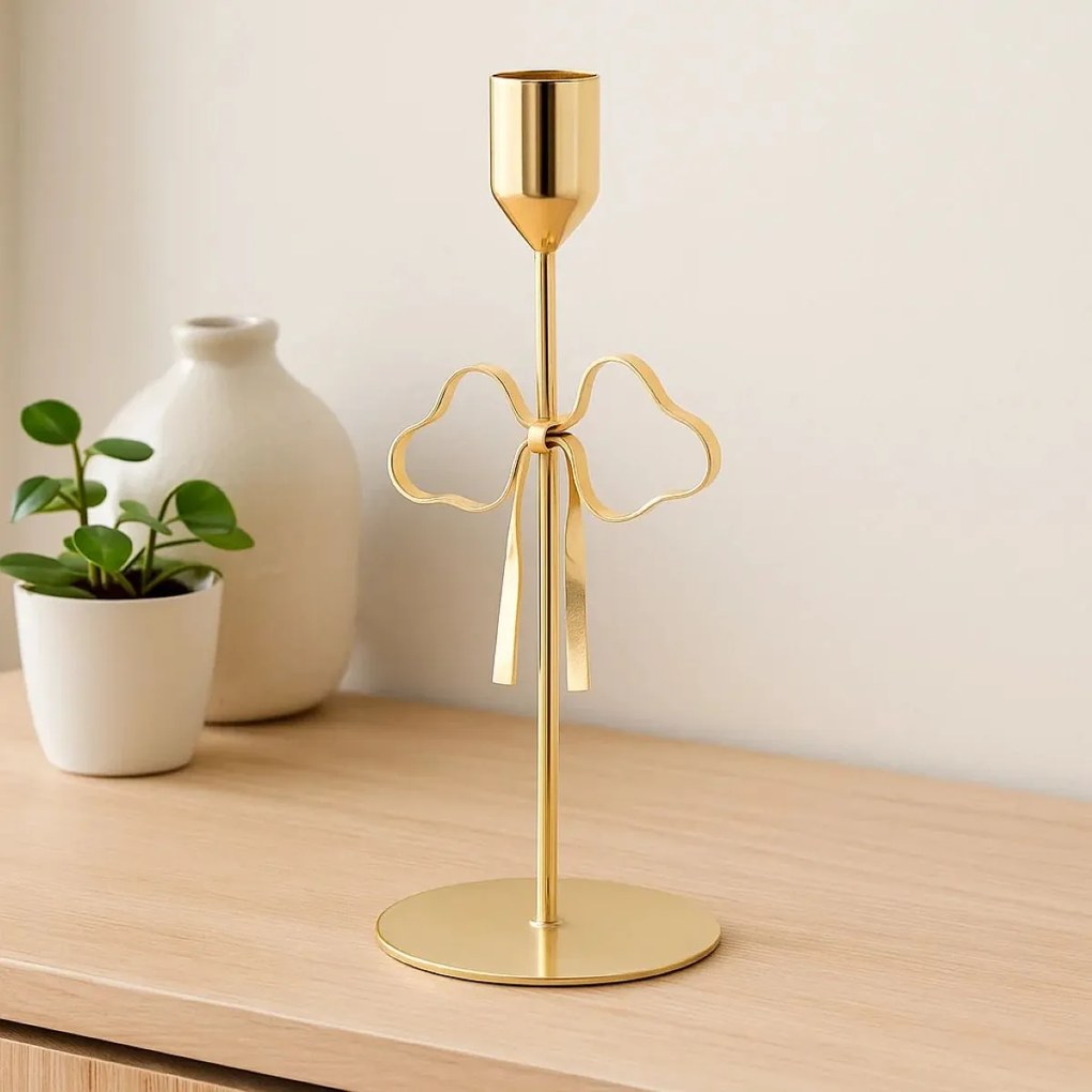 Świecznik metalowy, pozłacany, 21 cm