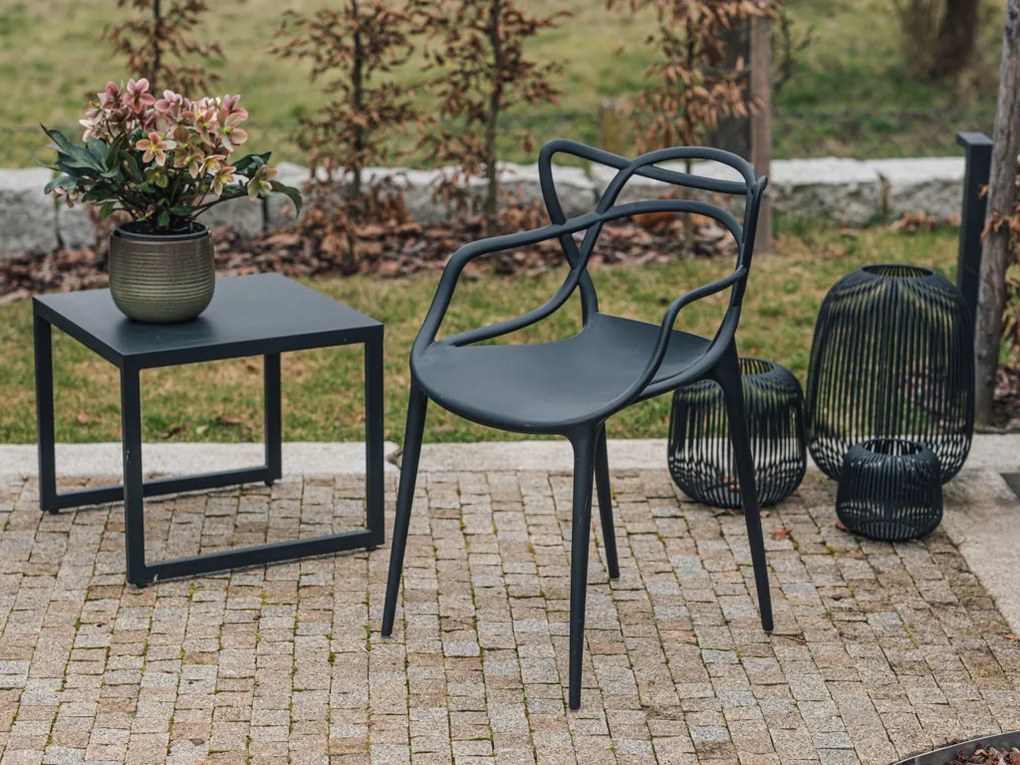 Zestaw 4 czarnych plastikowych krzeseł KATO