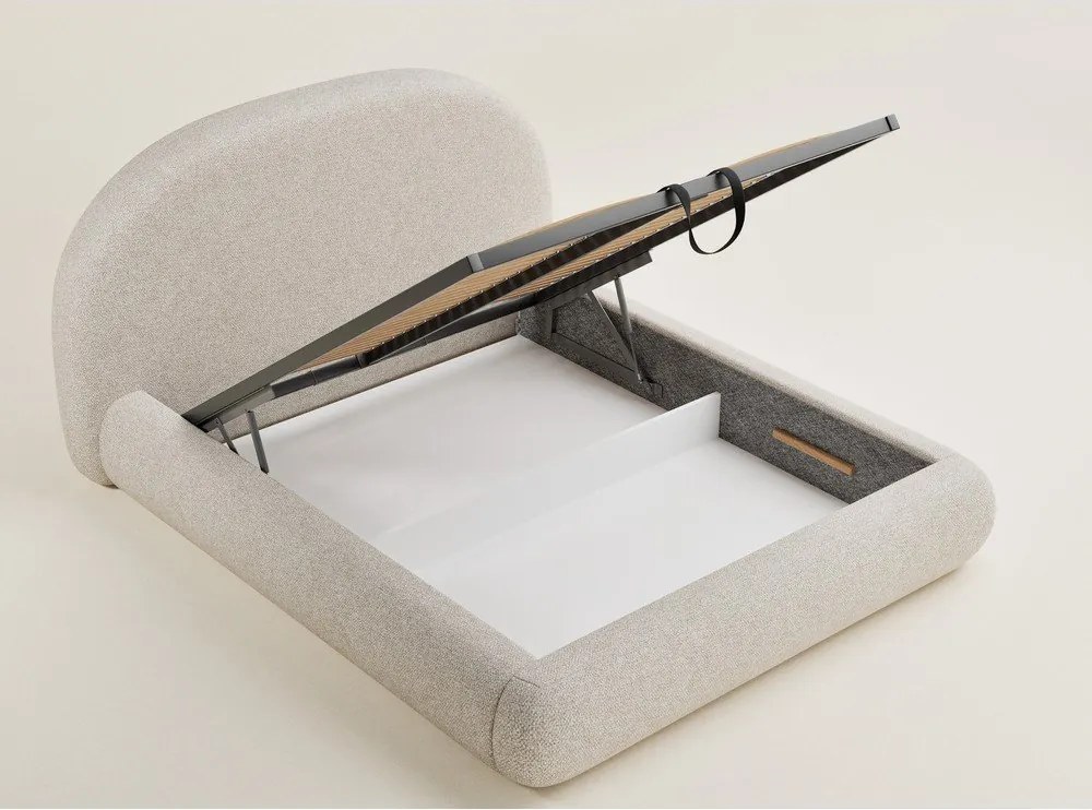 Kremowe tapicerowane łóżko dwuosobowe ze schowkiem ze stelażem 180x200 cm Maumere – Maison de Rêve