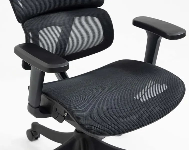 Fotel obrotowy WINNER czarny SIGNAL