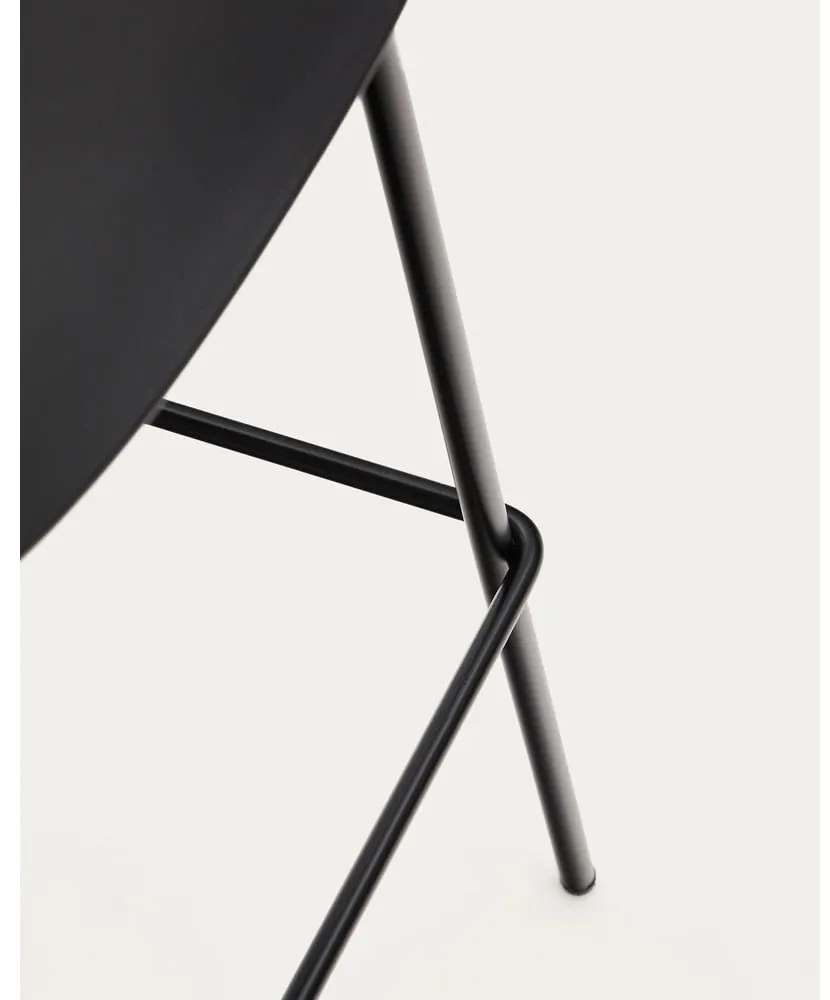 Czarny hoker (wysokość siedziska 74 cm) Altea – Kave Home