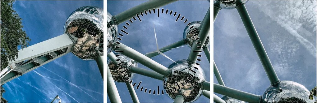 Obraz - Atomium w Brukseli (z zegarem) (90x30 cm)