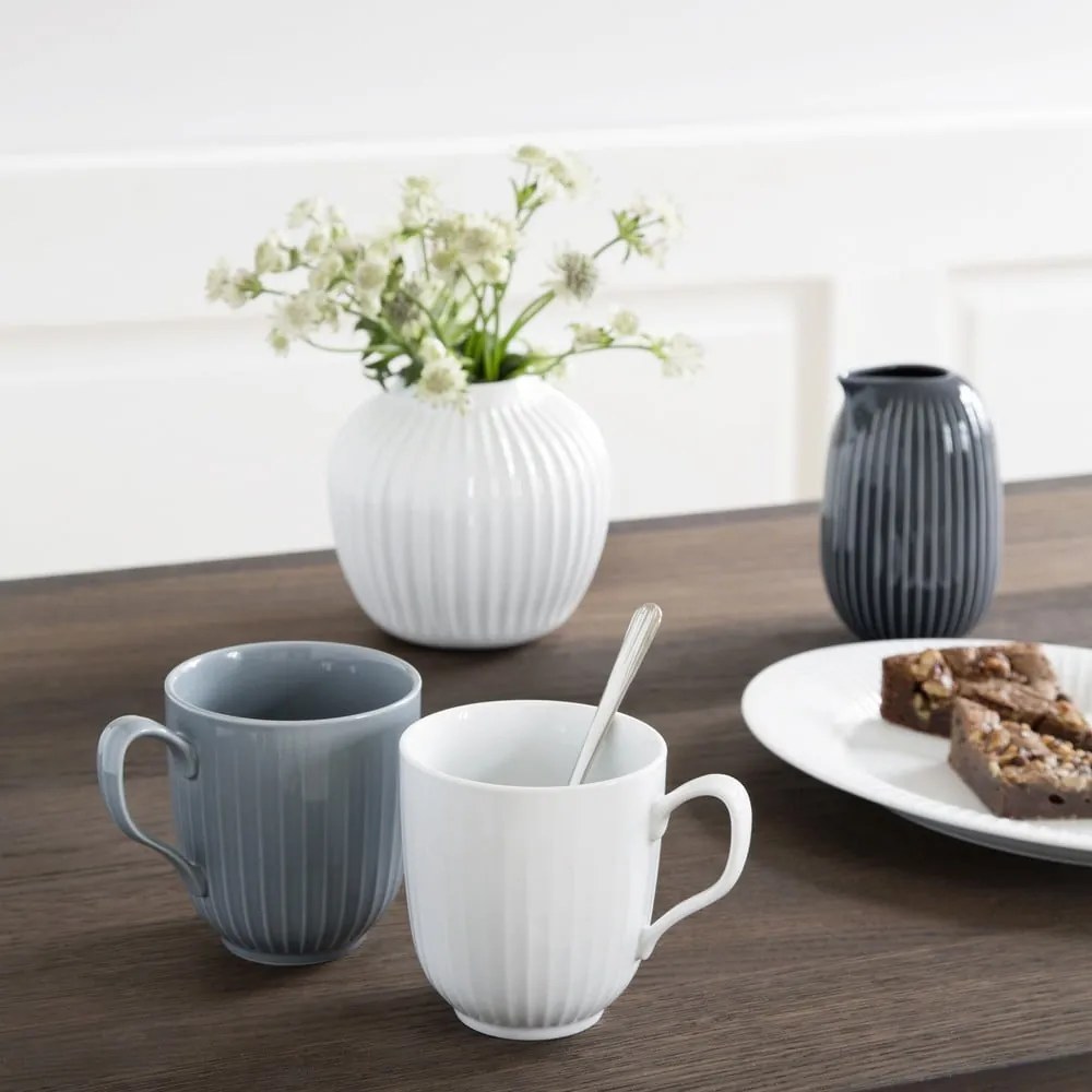 Antracytowy porcelanowy kubek Kähler Design Hammershoi, 330 ml