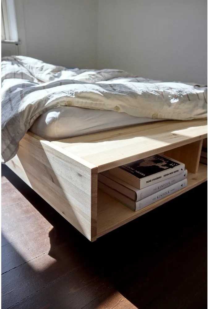 Łóżko jednoosobowe z litego drewna sosnowego bez zagłówka ze stelażem 120x200 cm w naturalnym kolorze Merge – Karup