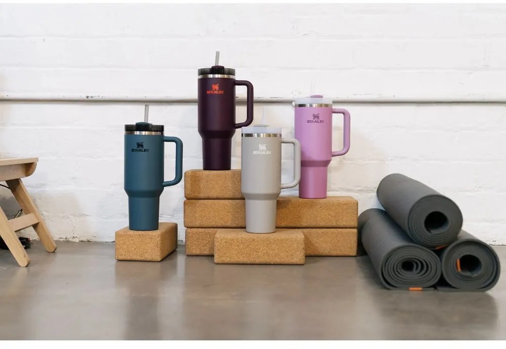 Jasnoszary termos ze słomką ze stali nierdzewnej 1,18 l Quencher H2.0 FlowState Tumbler Ash – Stanley