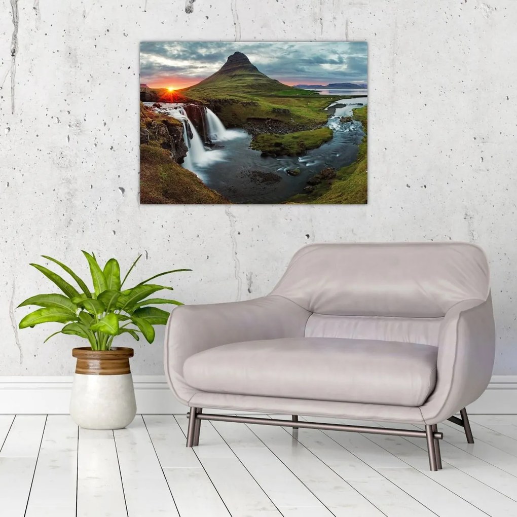 Obraz na szkle - Kirkjufell o zachodzie słońca (70x50 cm)