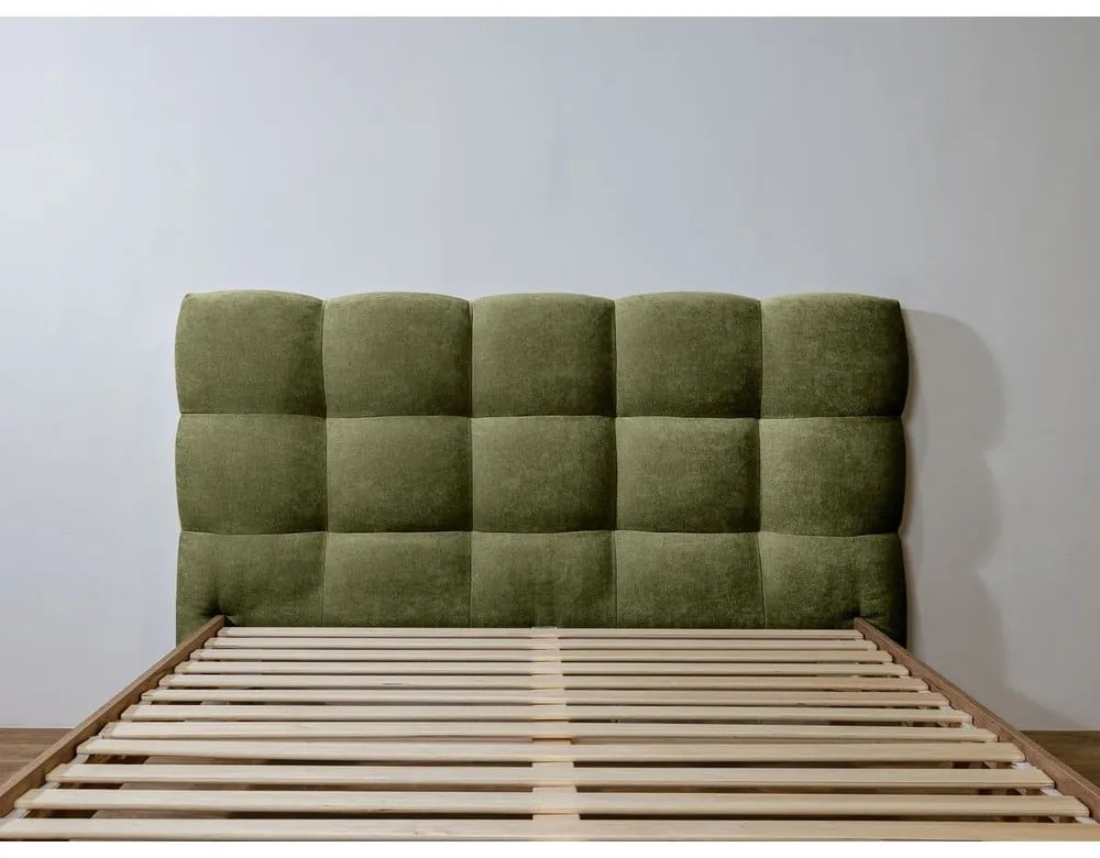 Zielone tapicerowane łóżko dwuosobowe ze stelażem 160x200 cm Kumo – Bobochic Paris