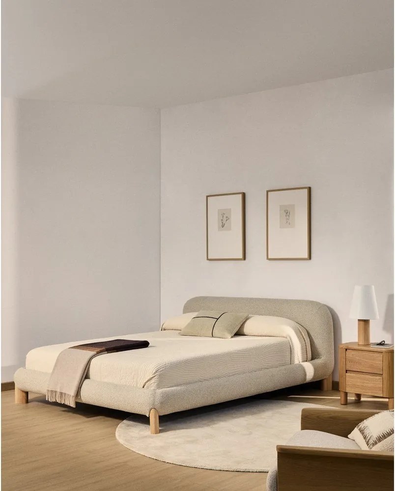 Beżowe tapicerowane łóżko dwuosobowe bez stelaża 180x200 cm Odina – Kave Home