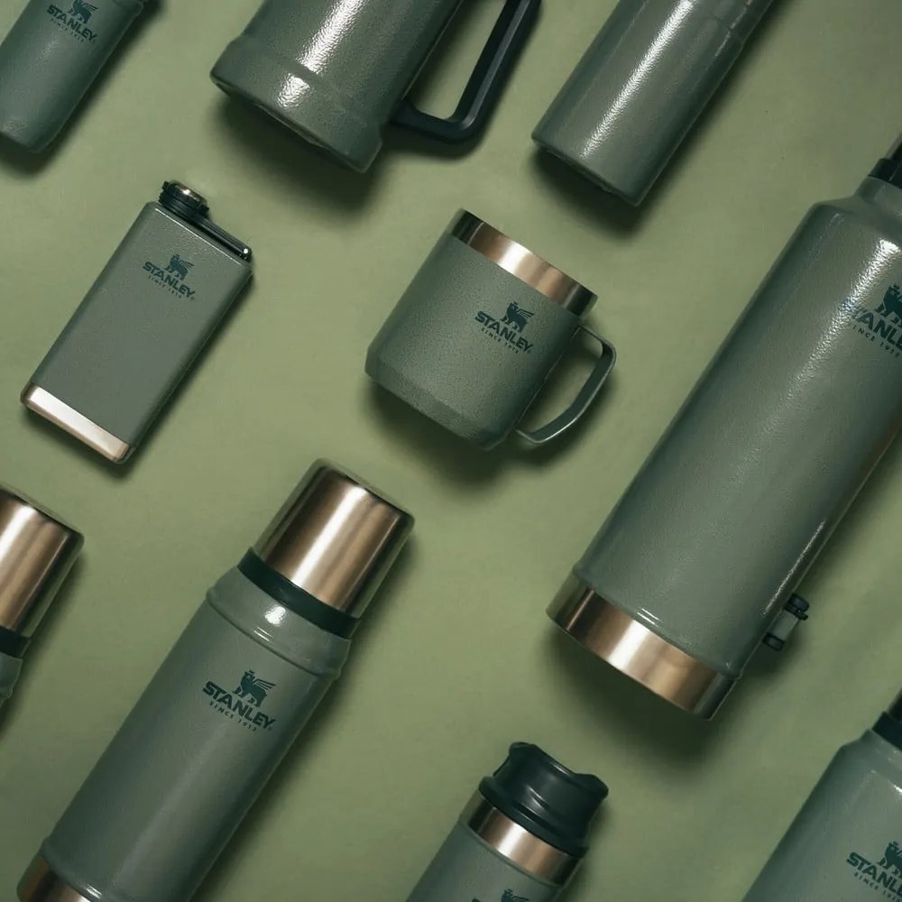 Zielona piersiówka ze stali nierdzewnej 230 ml Easy-Fill Wide Mouth Flask Hammer Tone Green – Stanley