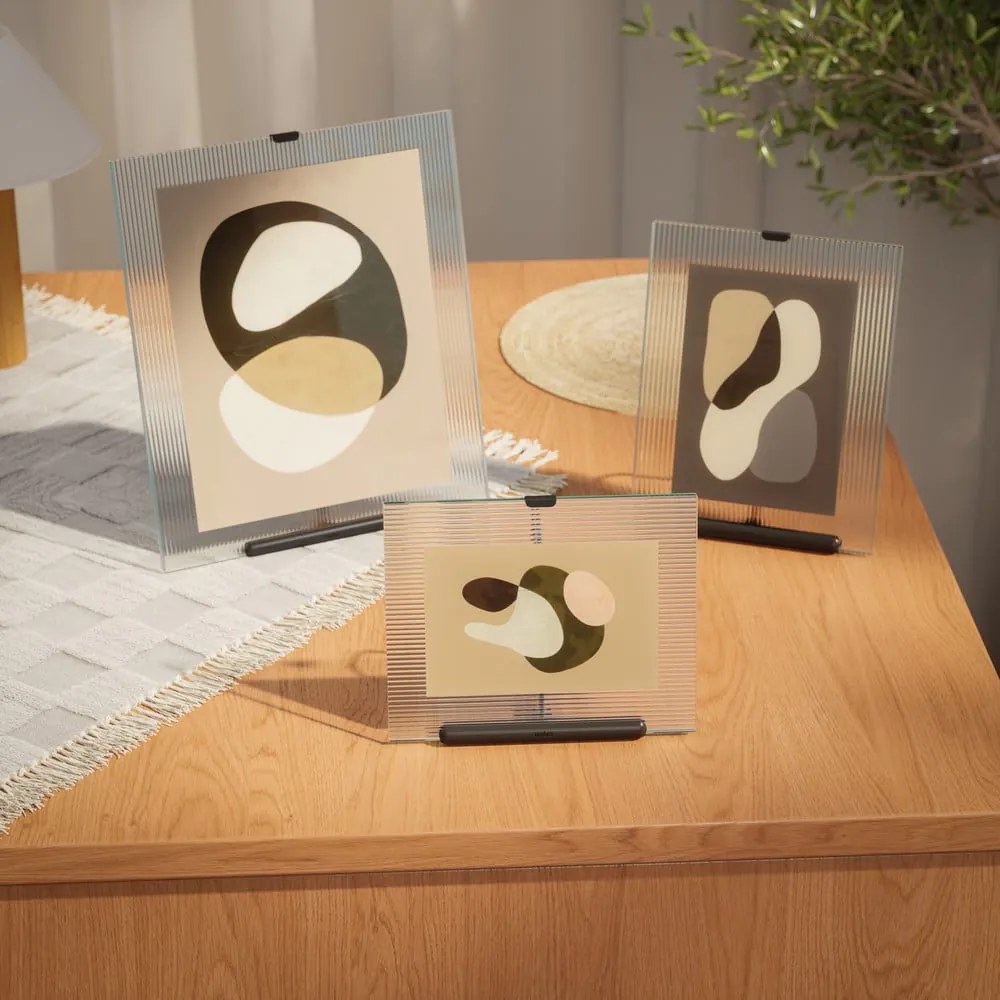 Czarna szklana ramka stojąca 19x23 cm Flute – Umbra