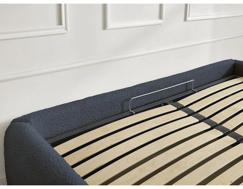 Ciemnoniebieskie tapicerowane łóżko dwuosobowe ze schowkiem/bez zagłówka ze stelażem 180x200 cm Inera – Bobochic Paris