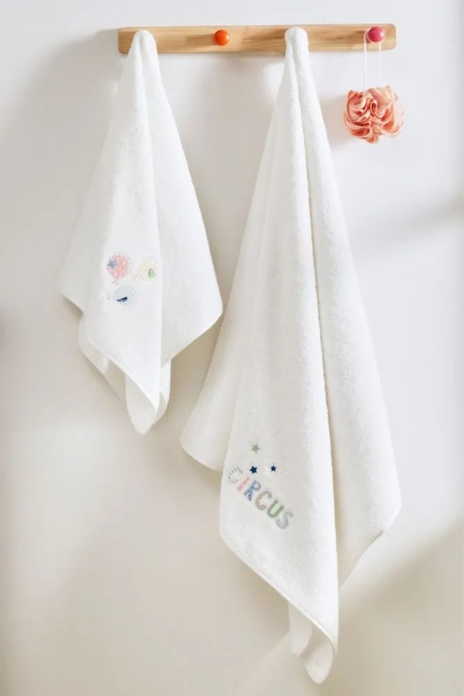 Podarunkowy zestaw ręczników dla dzieci CIRCUS, 2 szt Śmietankowy