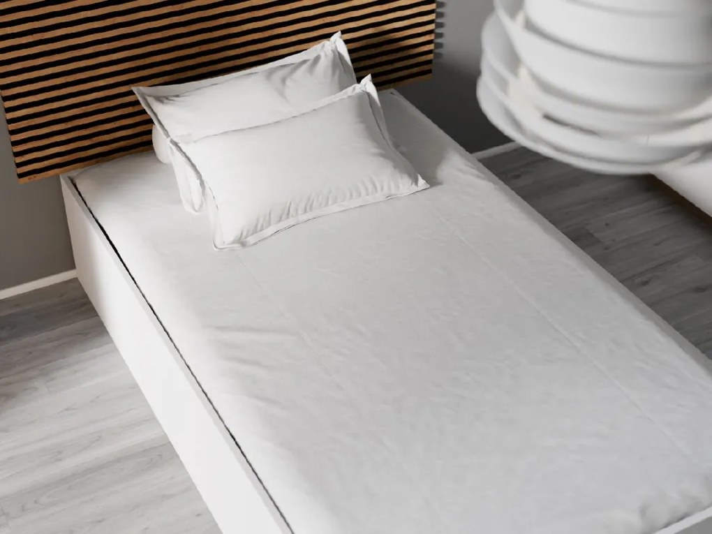 Łóżko BELLA 120 x 200 cm, białe Stelaż: Ze stelażem listwowym elastycznym, Materac: Materac Deluxe 10 cm