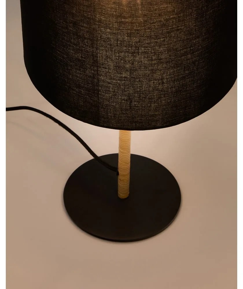Czarna lampa stołowa z tekstylnym kloszem (wysokość 45 cm) Pina – Kave Home