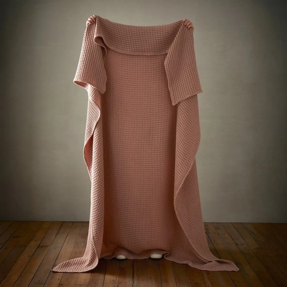 Szaroróżowy bawełniany koc 150x200 cm Jaipur Chunky Waffle – Pineapple Elephant