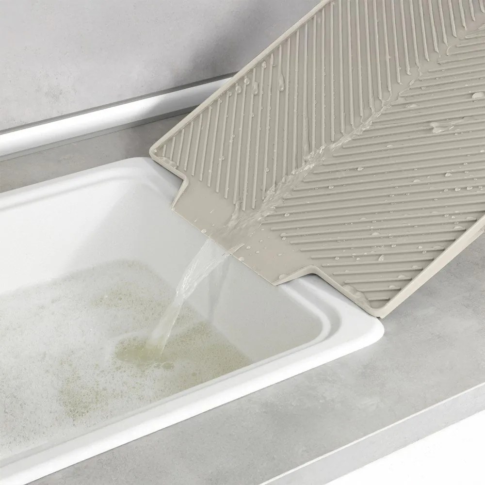 Beżowa plastikowa podkładka do naczyń 34x40 cm Nelia – Wenko