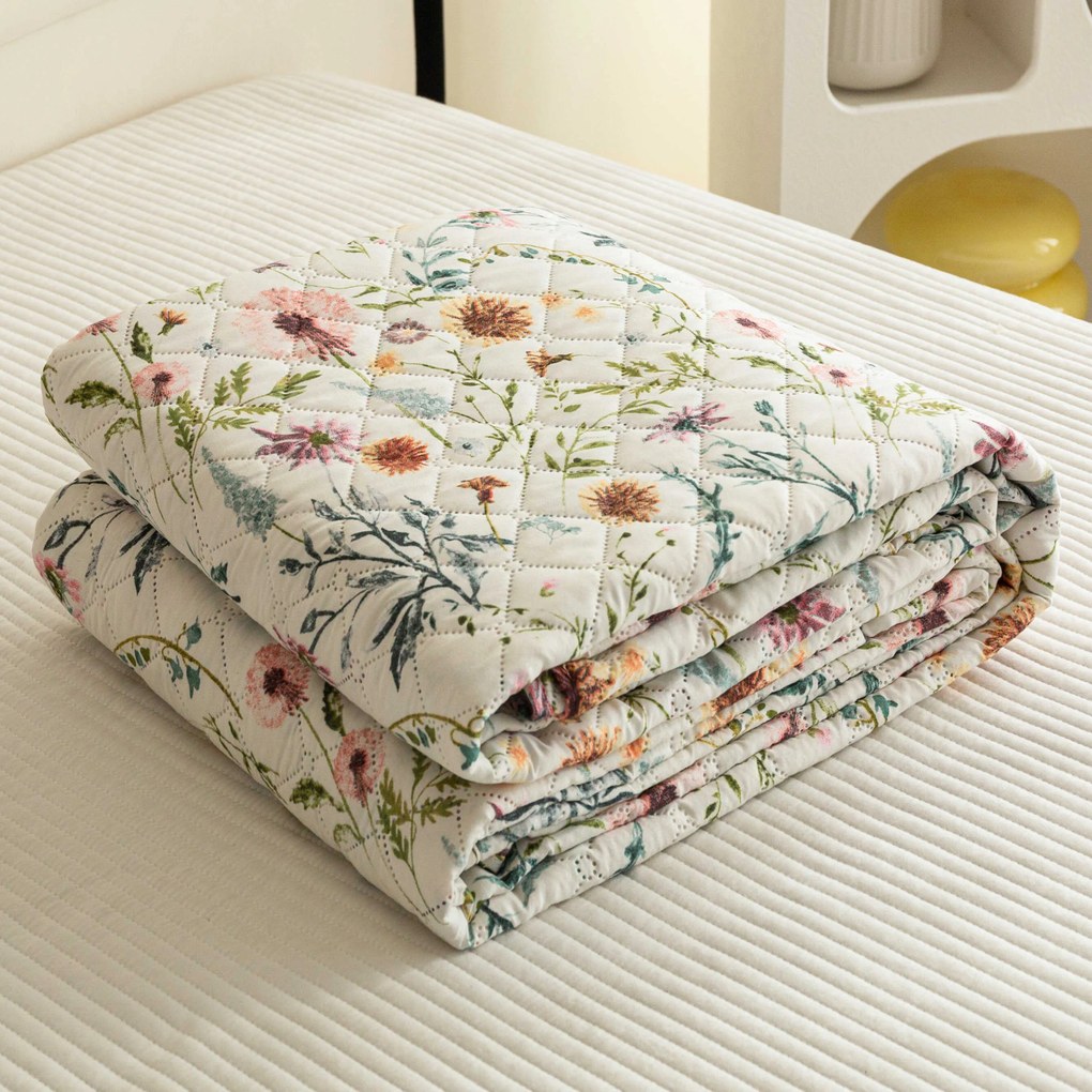 Narzuta na łóżko HERBALIS kremowa Rozmiar: 220 x 240 cm