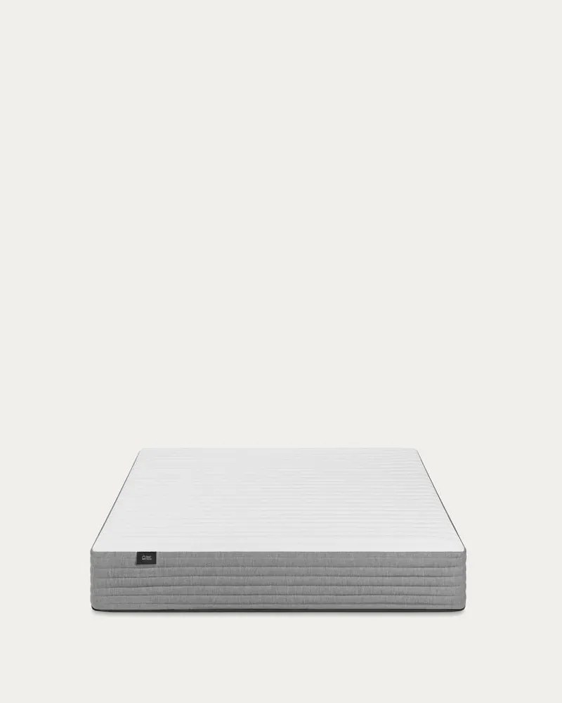 Średnio twardy piankowy materac termoregulacyjny 135x190 cm Yoko – Kave Home
