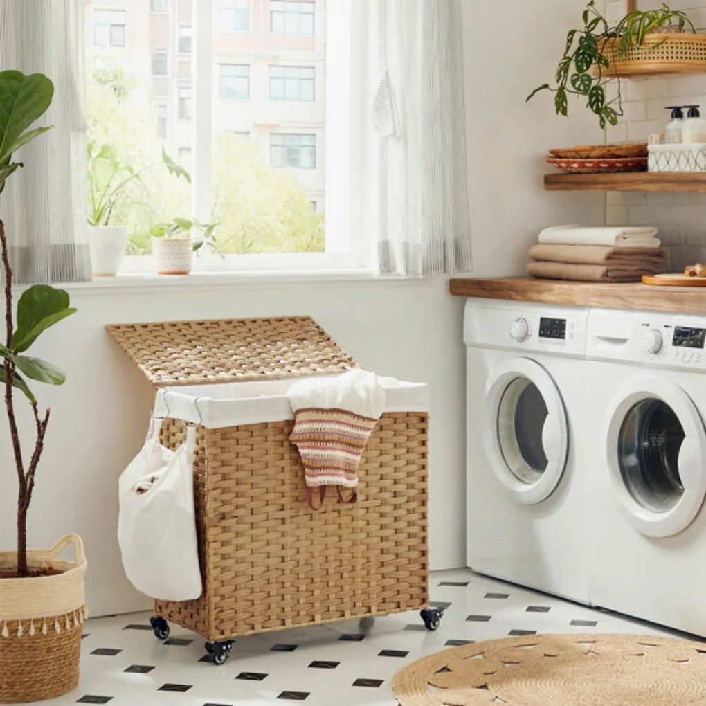 Kosz na bieliznę z kółkami z syntetycznego rattanu AVA, 140l, naturalny brąz SongmicsHome
