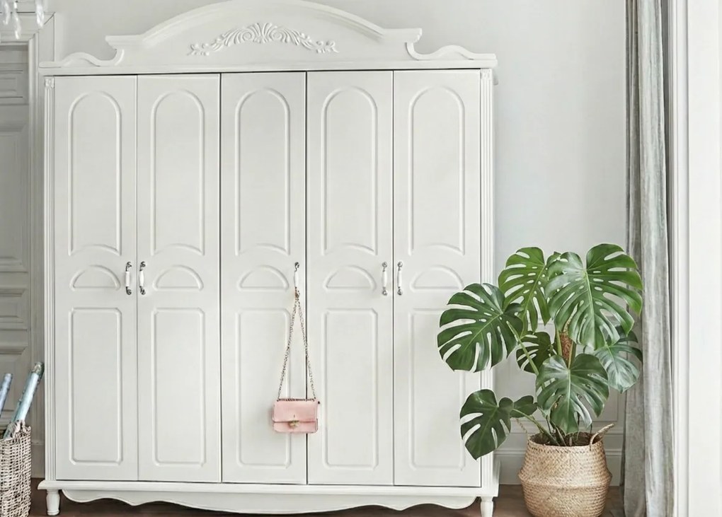 Duża szafa biała pięciodrzwiowa Antonina, szafa w stylu angielskim, wymiary 215x60x240 cm. Zdobione fronty. Białe meble stylowe Victoria.