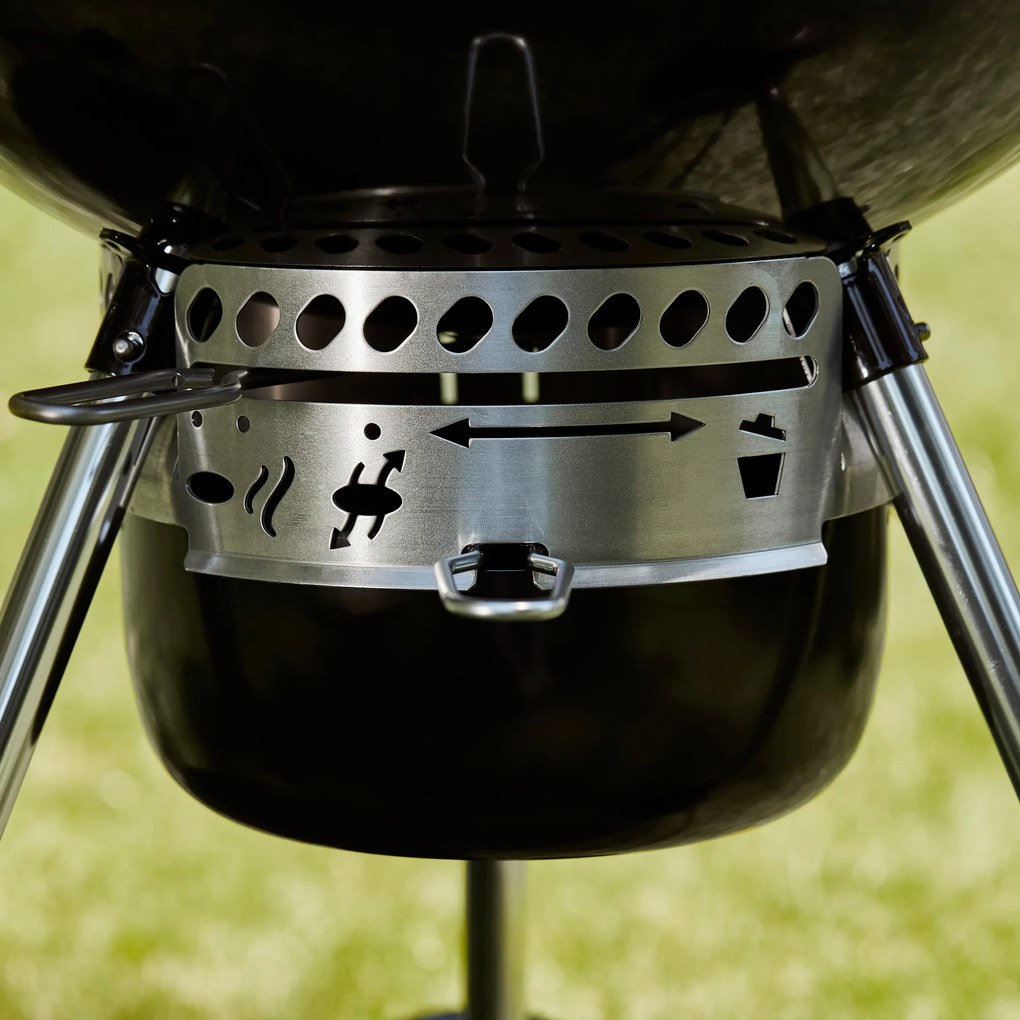 Grill węglowy z rusztem BBQ System ze stali nierdzewnej Master Touch 57 cm WEBER 14801004