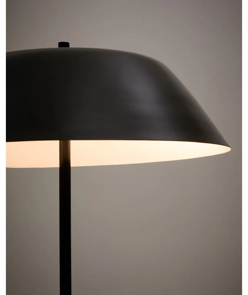 Czarna lampa stojąca z metalowym kloszem (wysokość 153 cm) Sayra – Kave Home