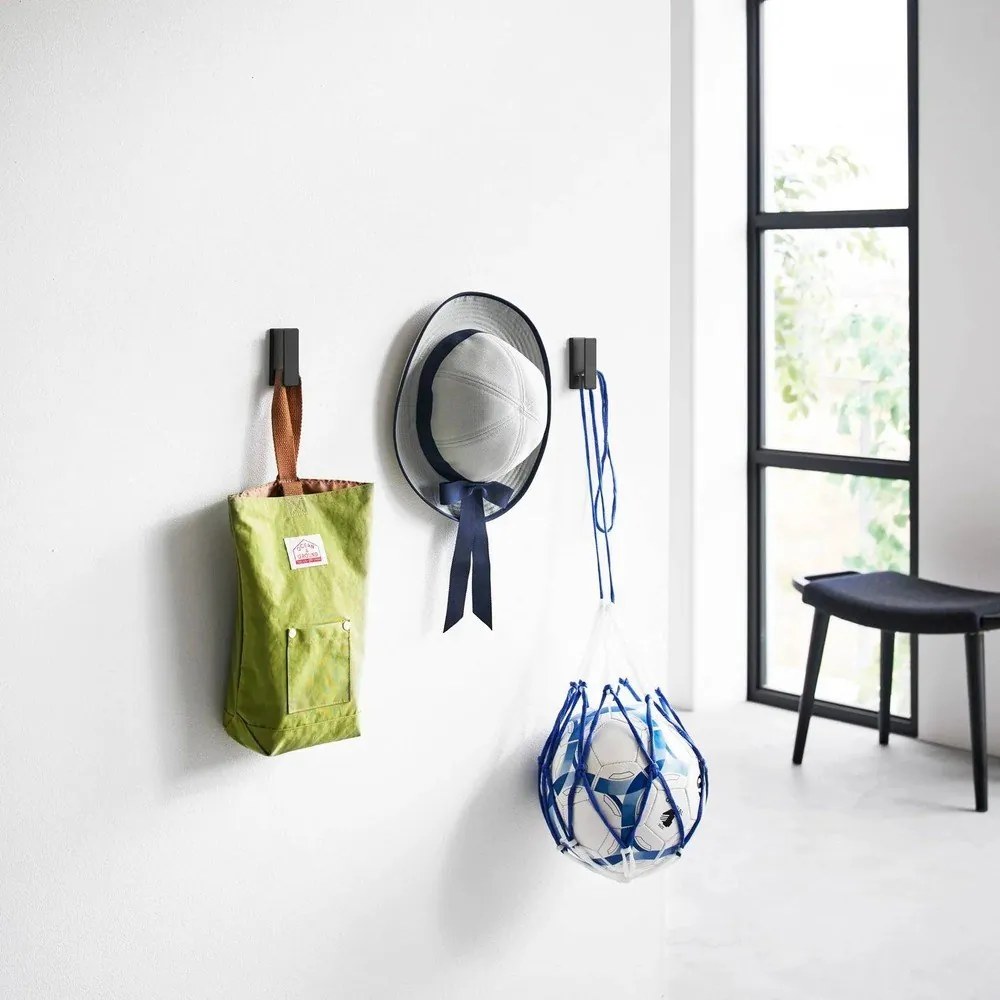 Czarne ścienne metalowe haczyki zestaw 3 szt. Tower – YAMAZAKI