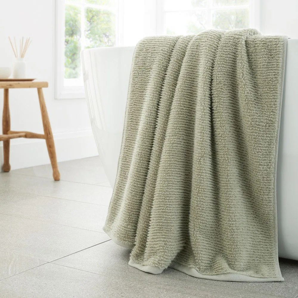 Jasnozielony bawełniany ręcznik kąpielowy 100x150 cm Soft Zero Twist Spa Towel – Bianca